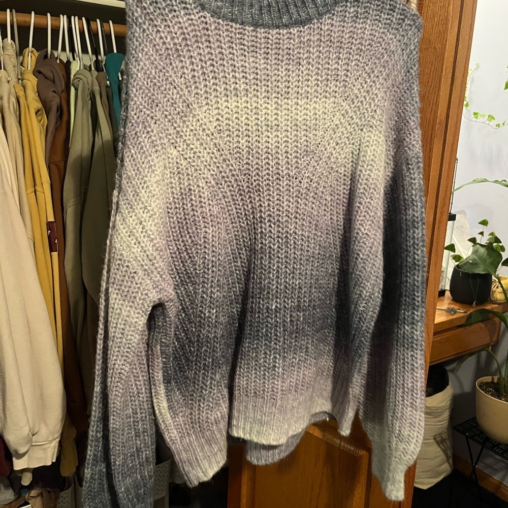 Women’s oversized sweater